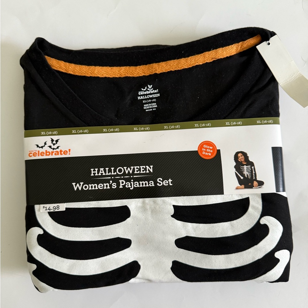Celebrate Halloween Women's Pajama Set